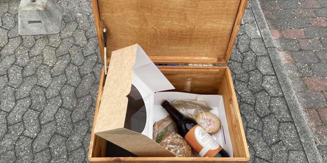 The picnic basket - Specially made for moped guests