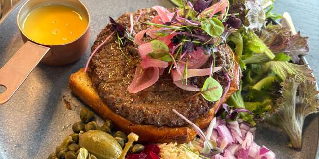 Enjoy a delicious meal at Restaurant Stauning Strand